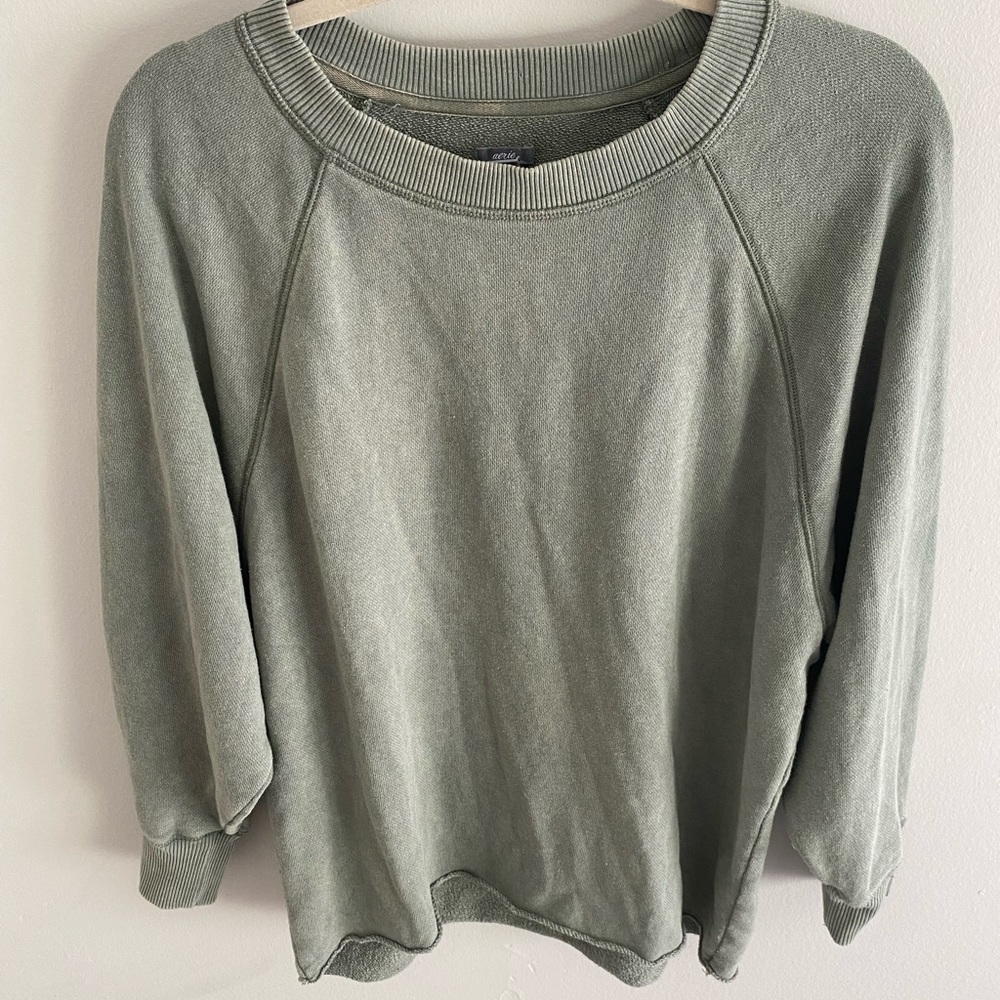 ✨aerie oversized sage green sweater✨